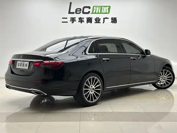 Mercedes-Benz E-Class 2022