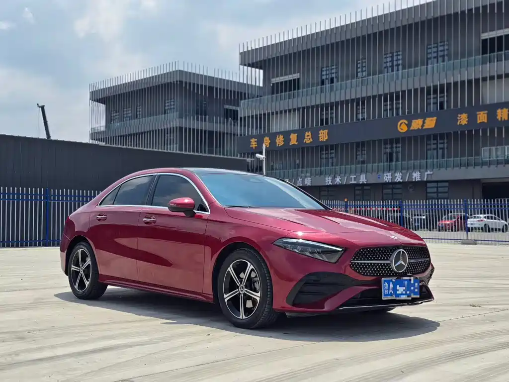 Mercedes-Benz A-Class 2023 — фото 2