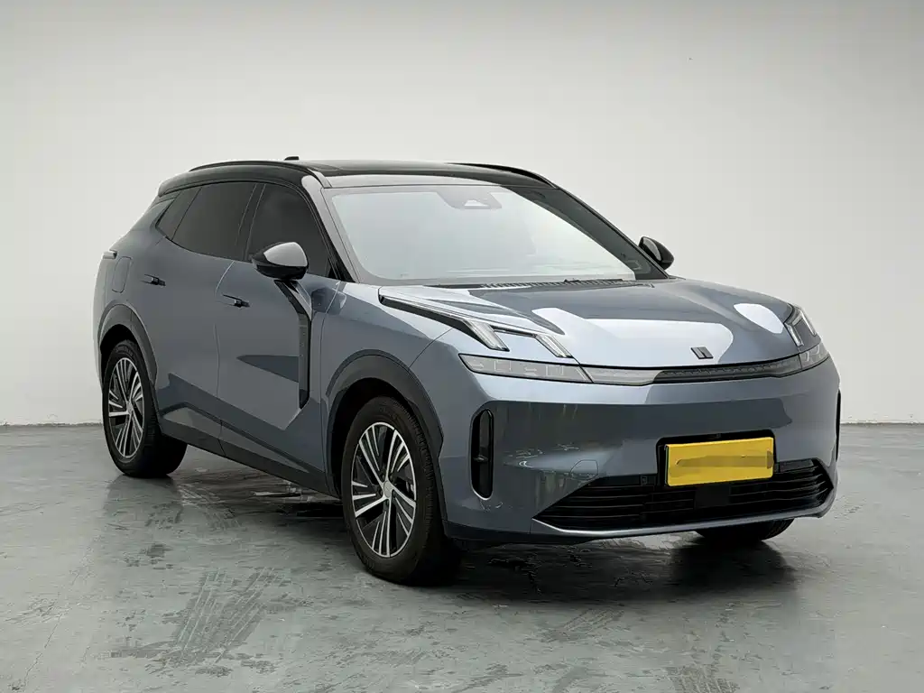 Lynk & Co 08 EM-P 2024 — фото 3