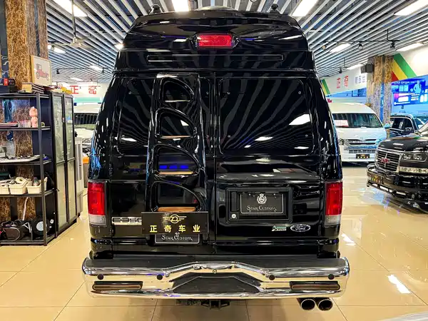 Ford E350 2013