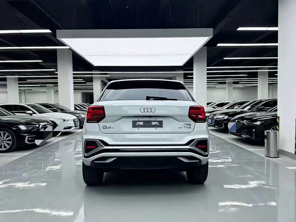 Audi Q2L 2024 — фото 14