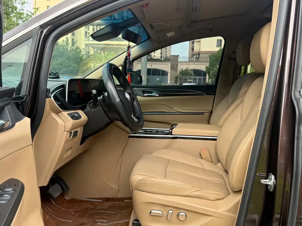 Buick GL8 2021