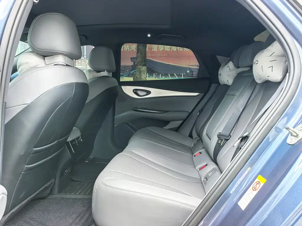 BYD Seal 07 DM-i 2024 — фото 7