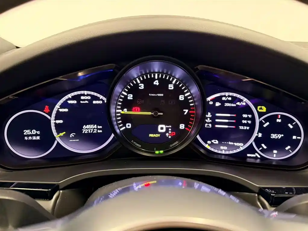 Porsche Cayenne Hybrid 2022 — фото 17