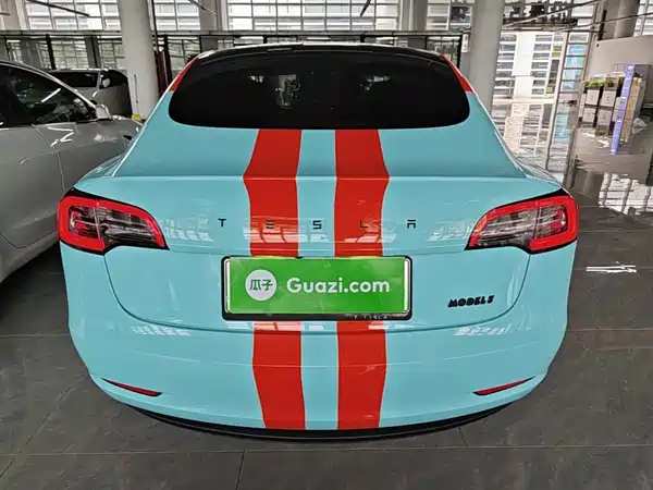 Tesla Model 3 2020