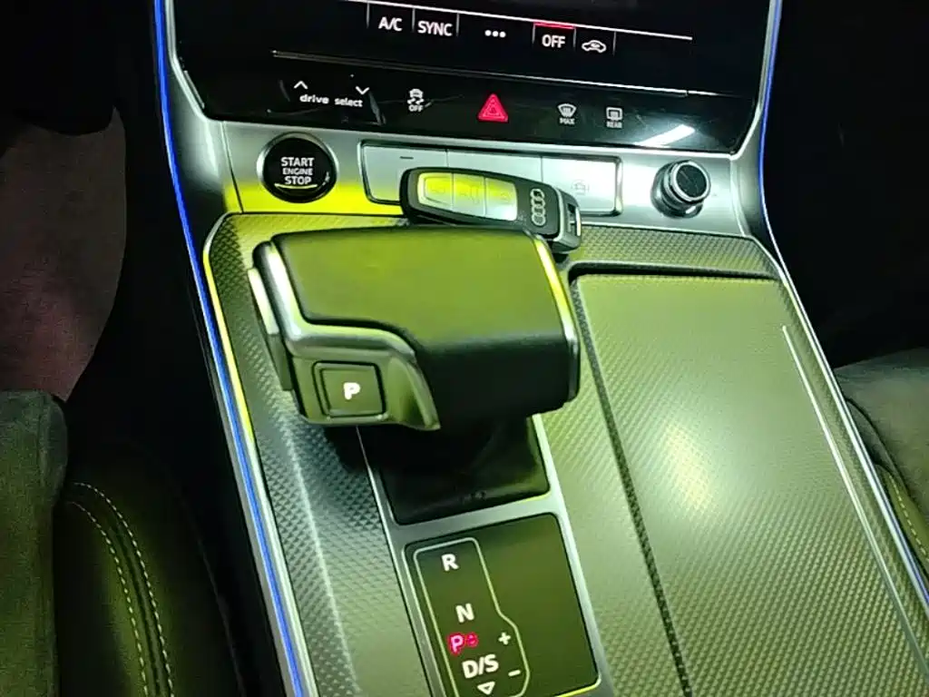 Audi A6L 2023 — фото 14