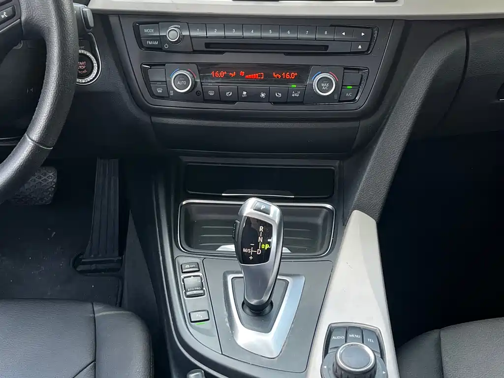 BMW 3 Series 2015 — фото 11
