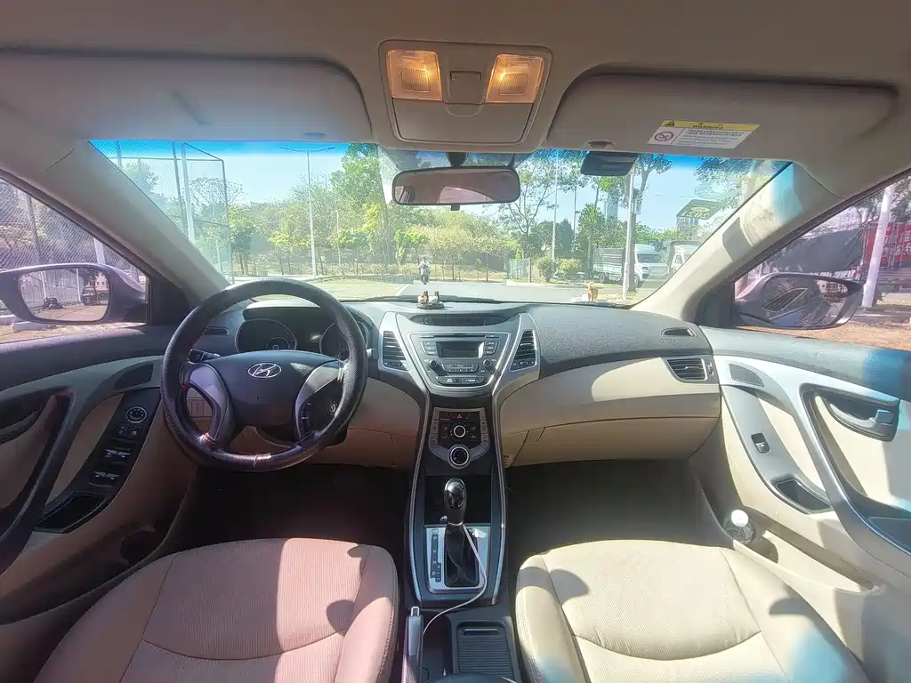 Hyundai Elantra Langdong 2017 — фото 13
