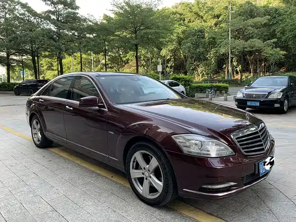 Mercedes-Benz S-Class 2012