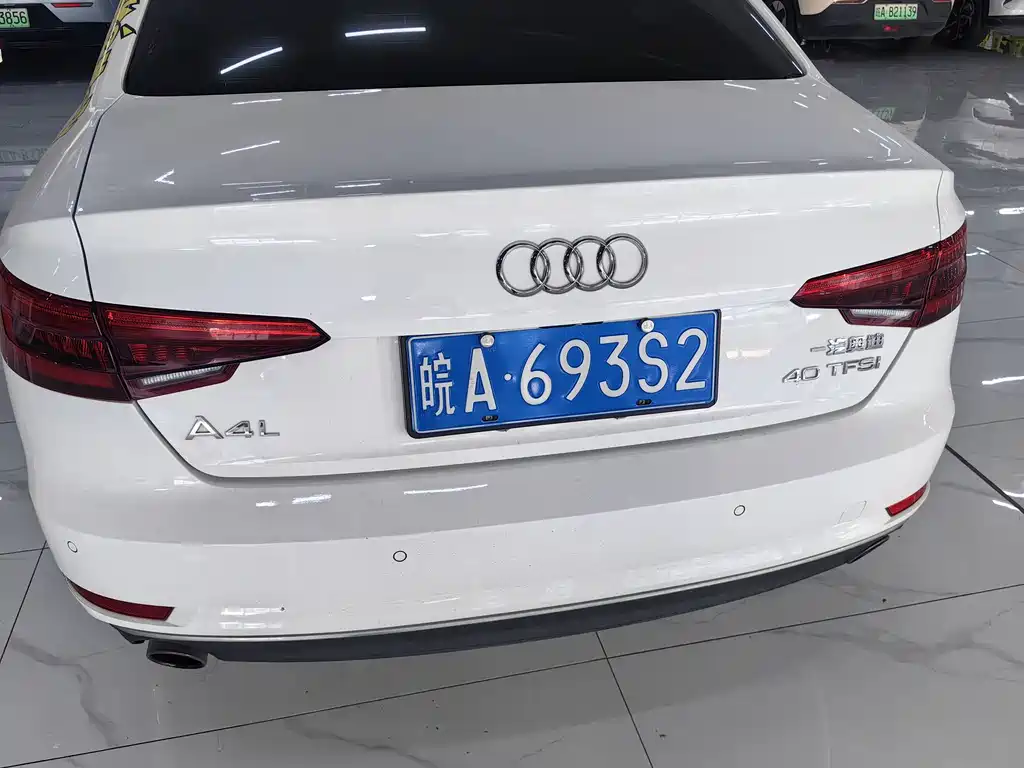 Audi A4L 2017 — фото 10