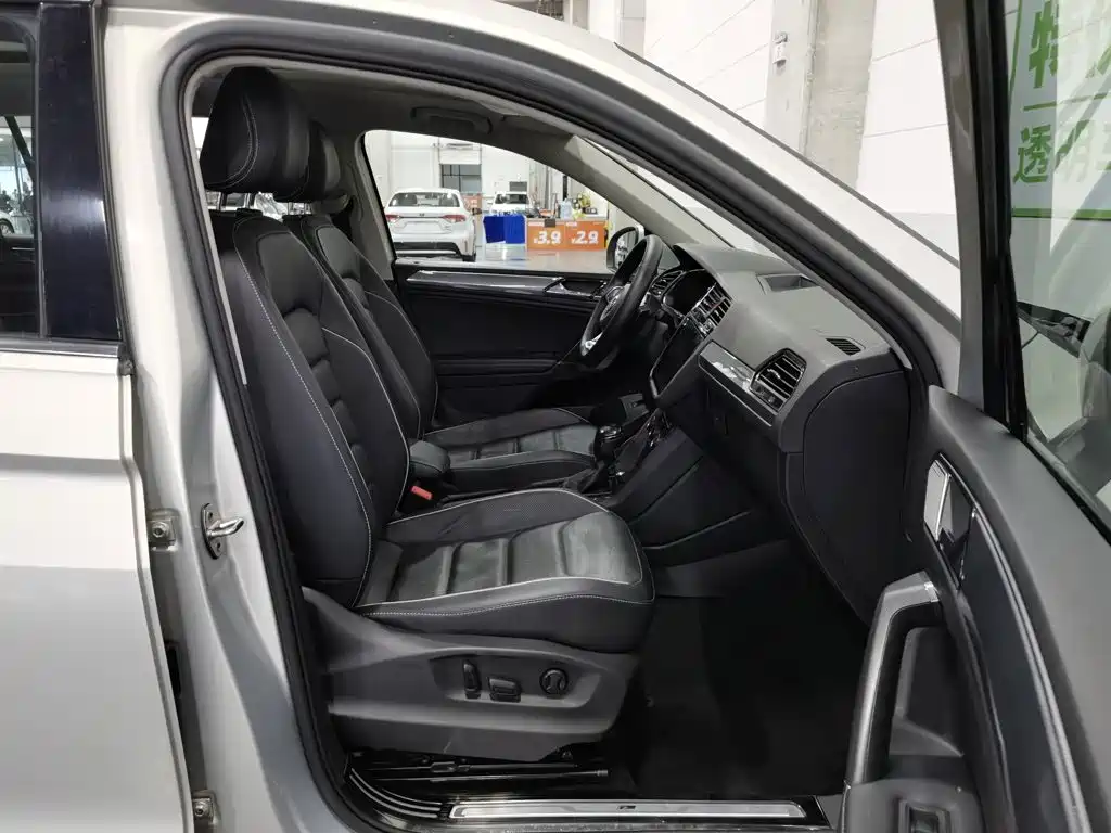 Volkswagen Tiguan L 2020 — фото 23