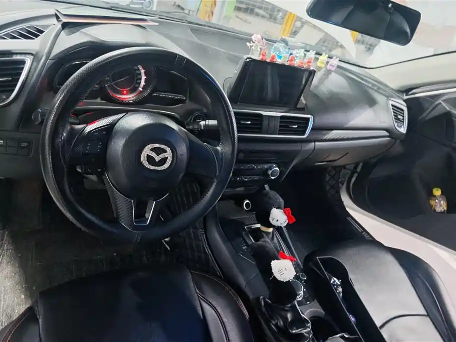 Mazda 3 Axela 2016 — фото 12