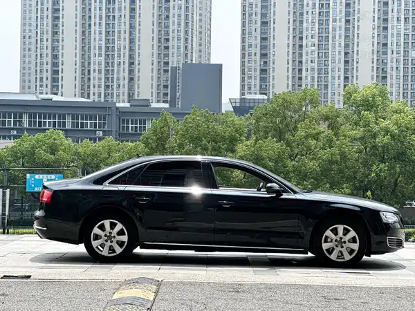 Audi A8 2014
