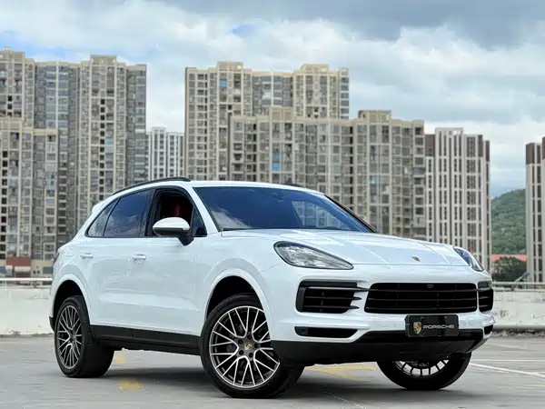 Porsche Cayenne 2022
