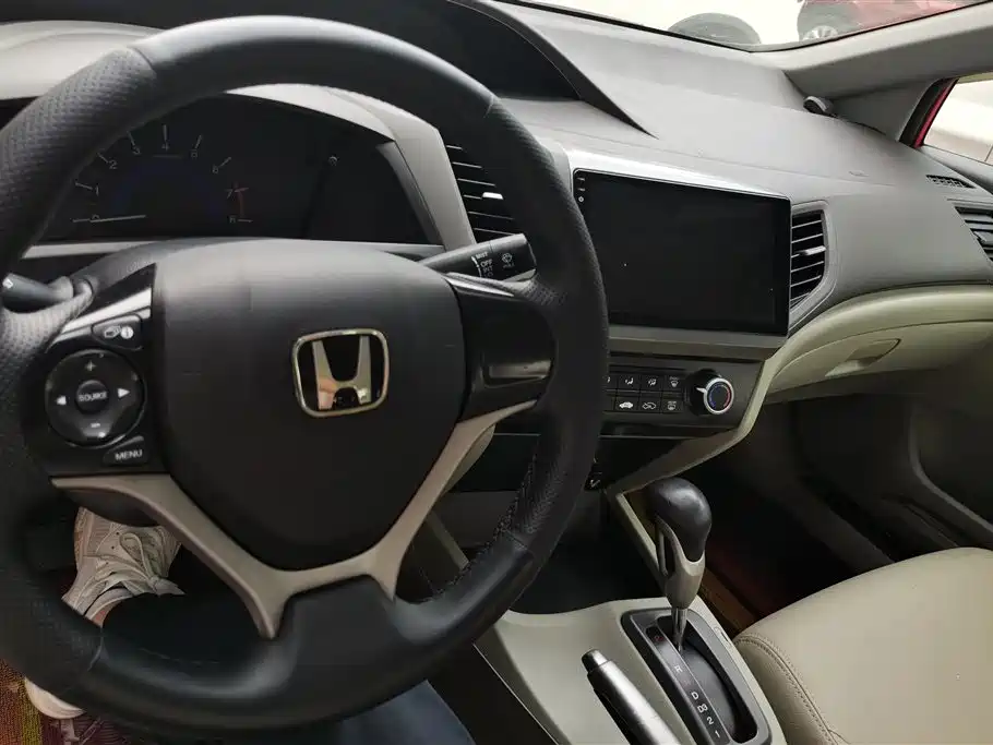 Honda Civic 2012 — фото 12