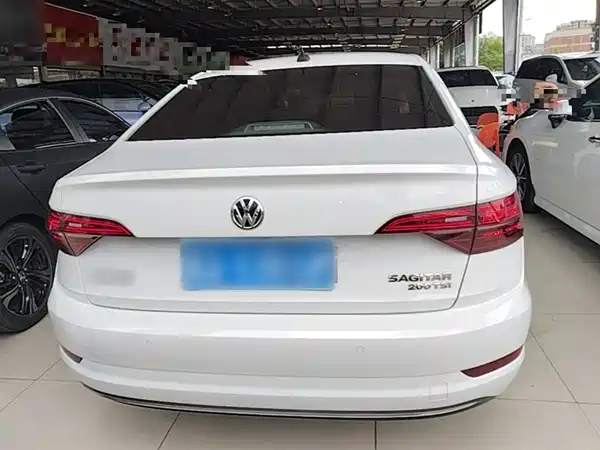 Volkswagen Sagitar 2022