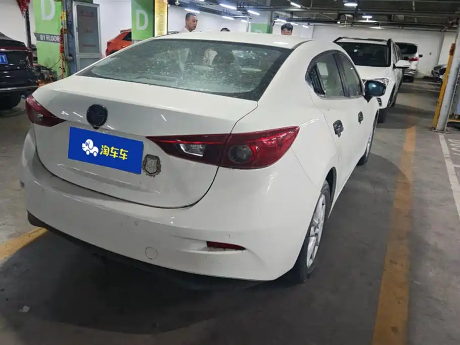 Mazda 3 Axela 2016 — фото 3