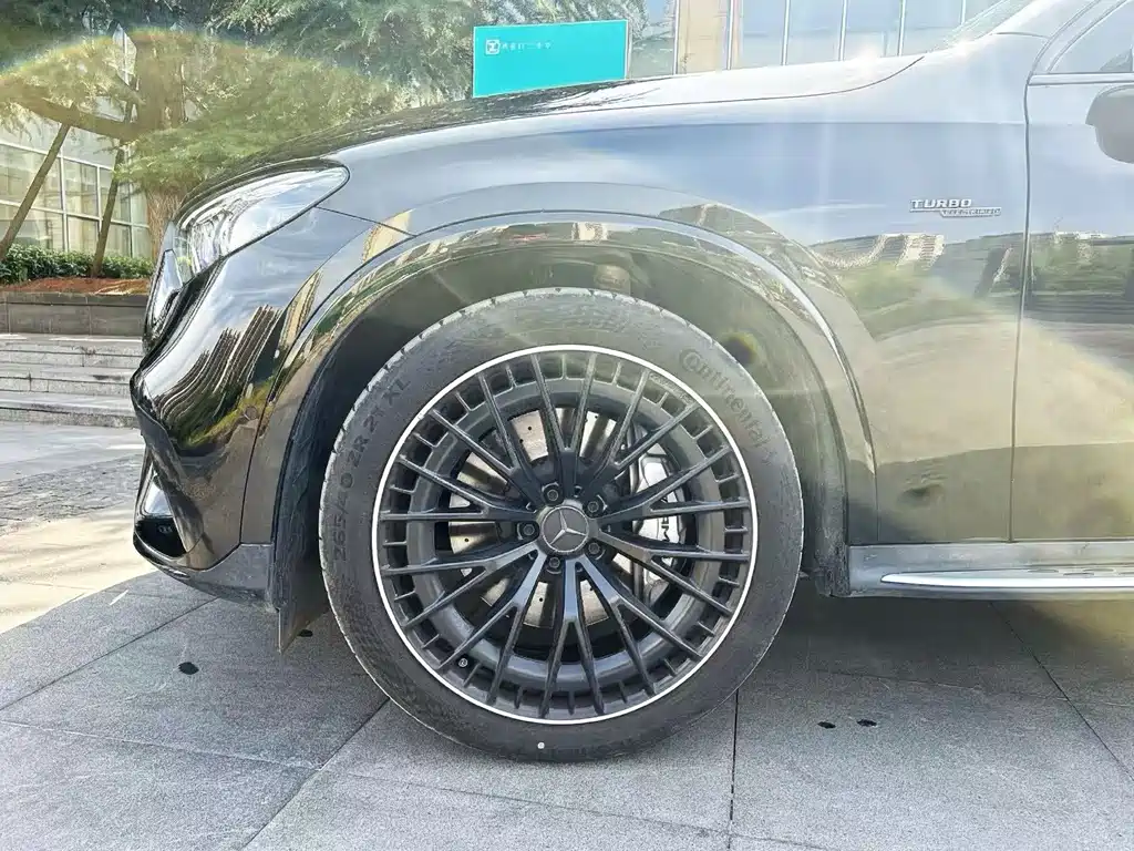 Mercedes-Benz GLC AMG 2025 — фото 8