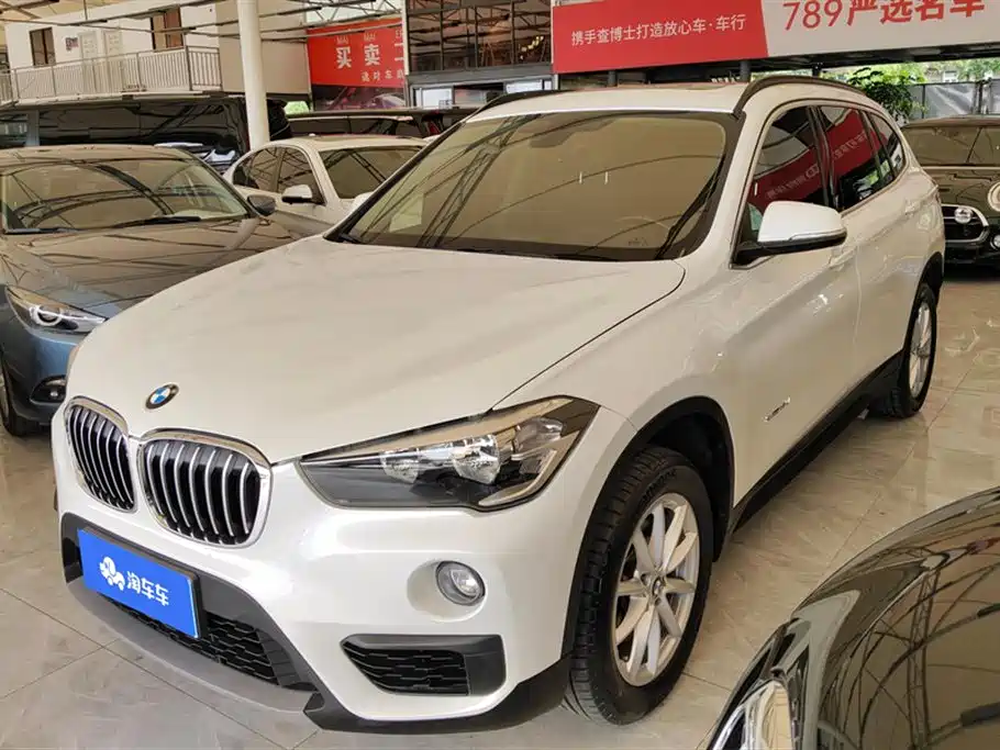 BMW X1 2018 — фото 1