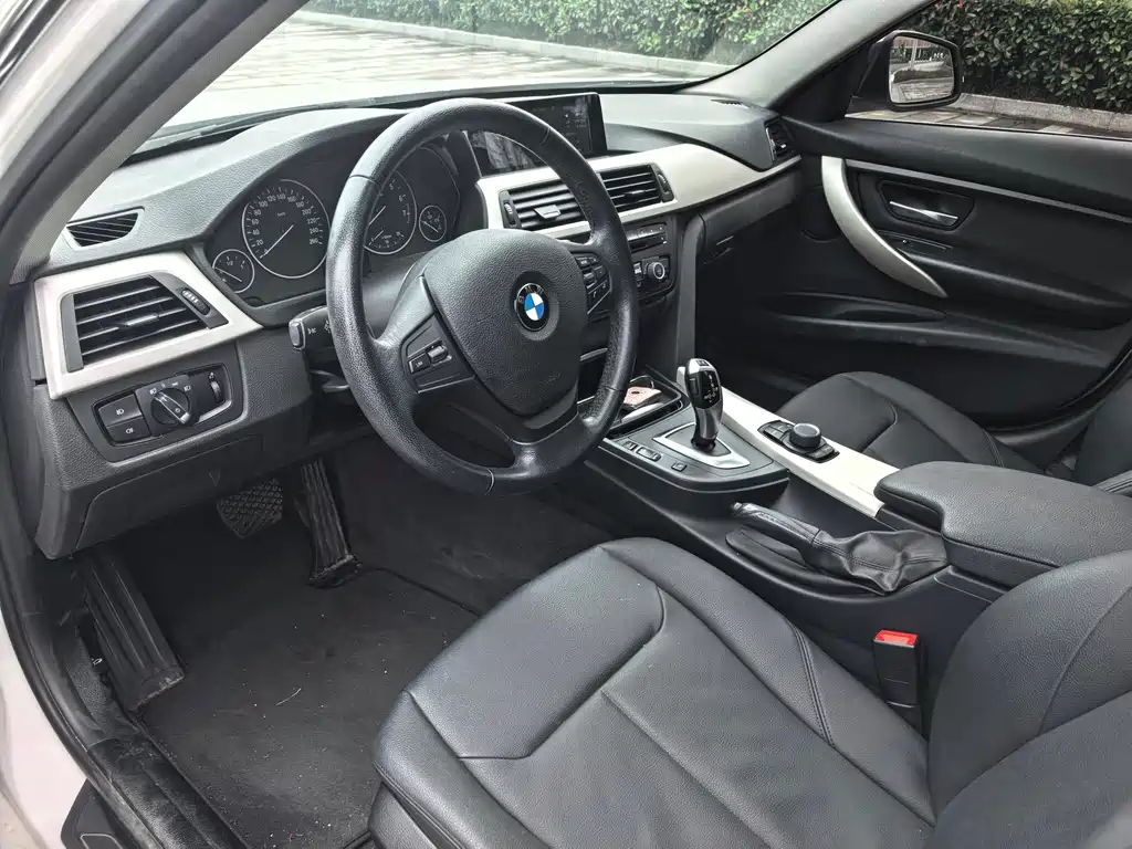 BMW 3 Series 2015 — фото 9