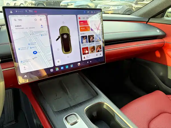 Xiaomi SU7 2025