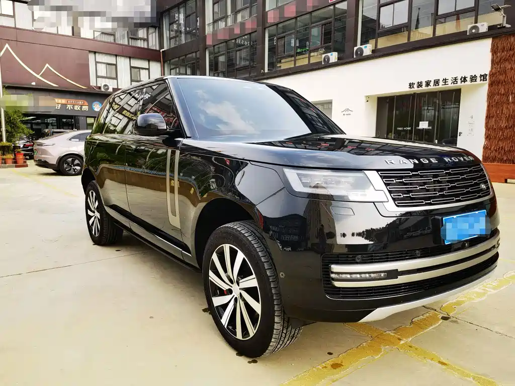Land Rover Range Rover 2025 — фото 1
