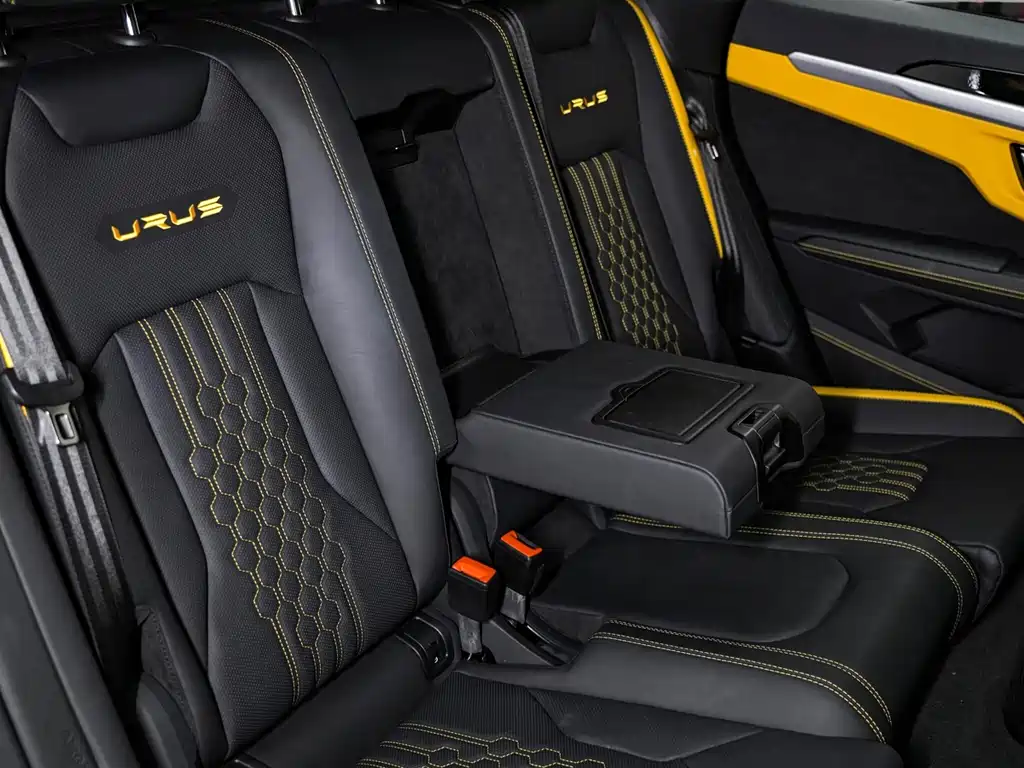 Lamborghini Urus 2023 — фото 24