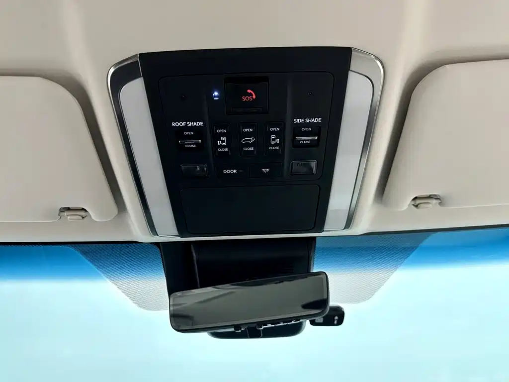 Lexus LM 2024 — фото 19