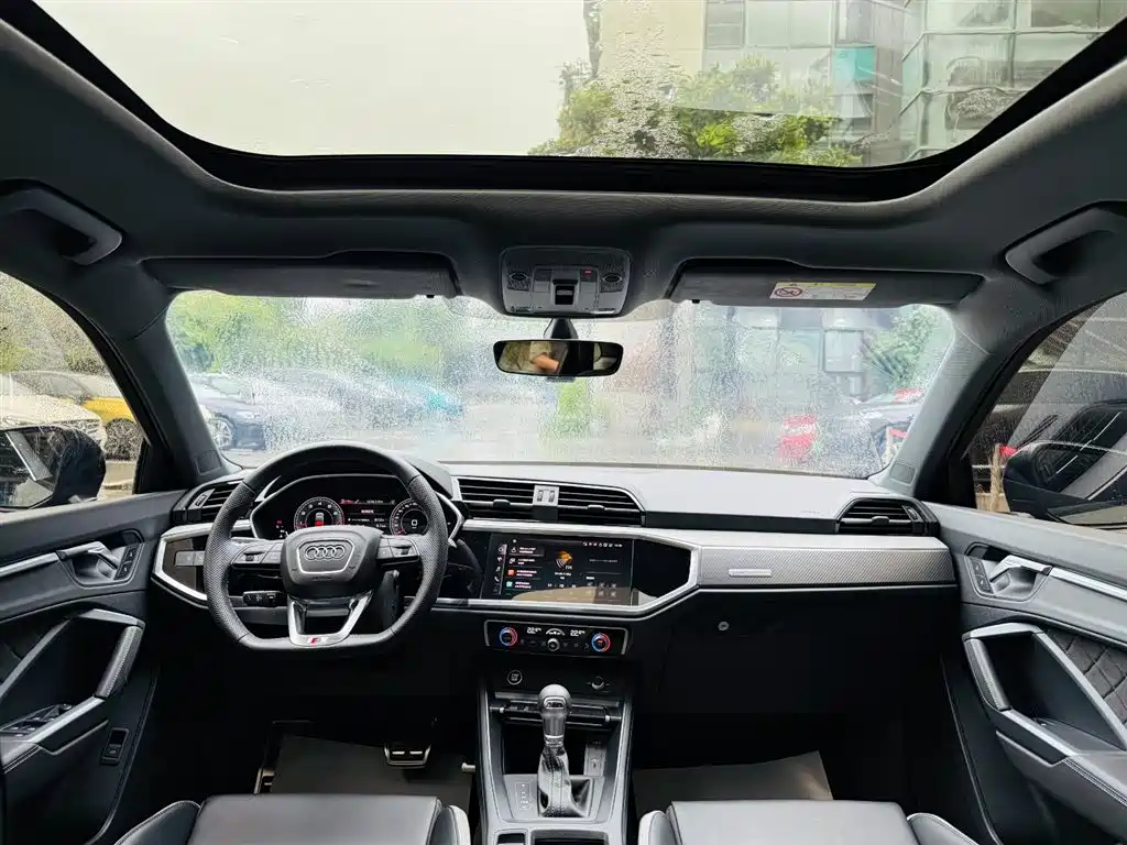 Audi Q3 Sportback 2024 — фото 15
