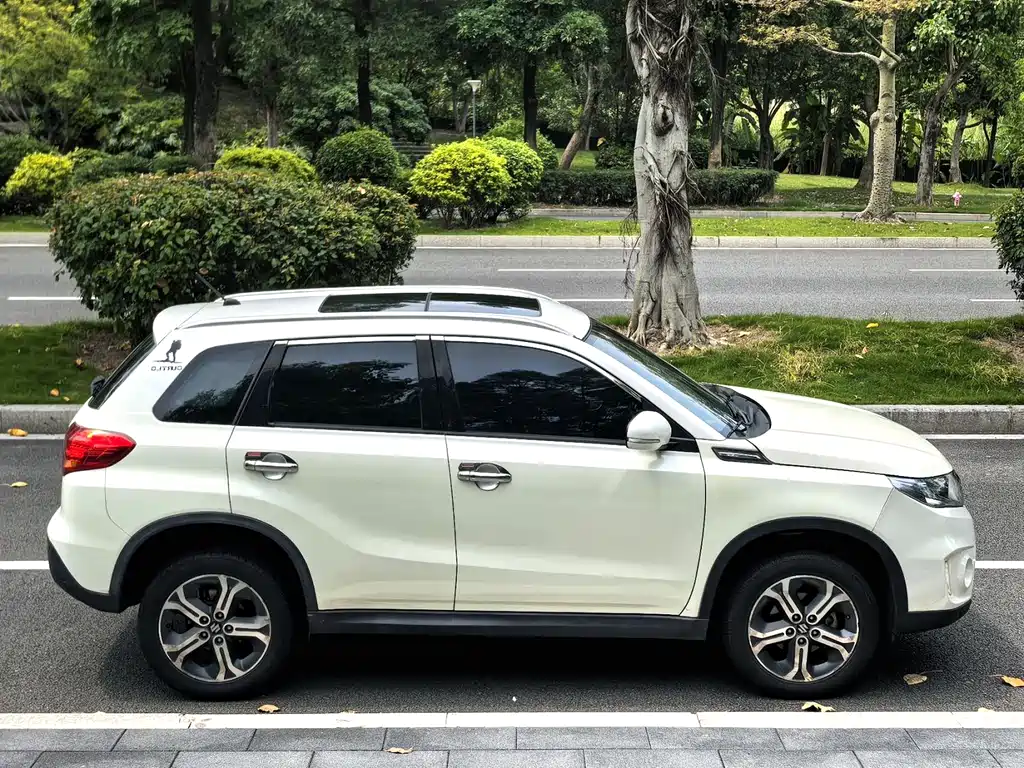 Suzuki Vitara 2016 — фото 11