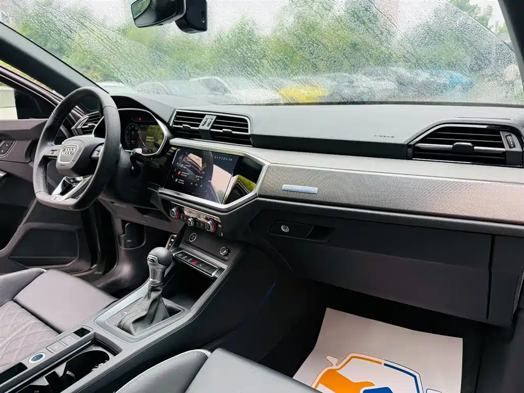 Audi Q3 Sportback 2024 — фото 13