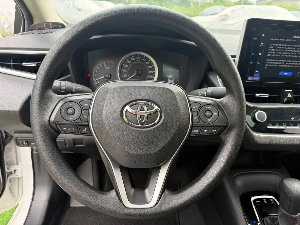 Toyota Corolla 2023 — фото 13