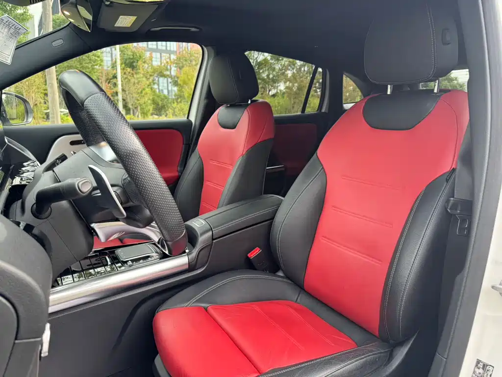 Mercedes-Benz GLA AMG 2021 — фото 12