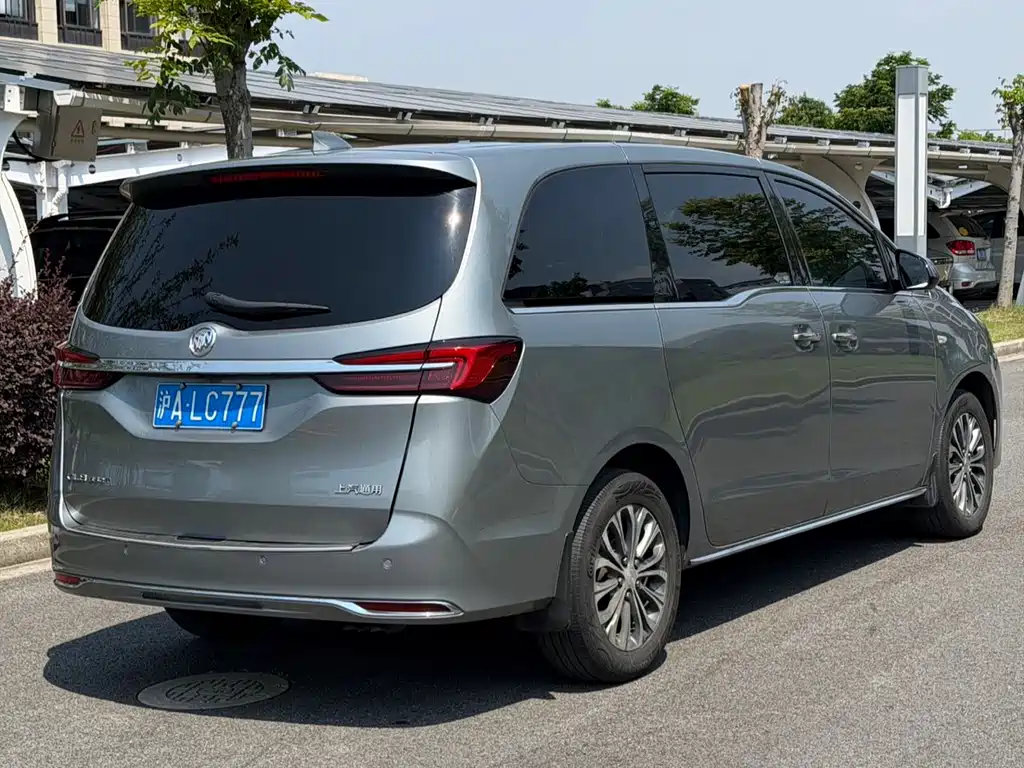 Buick GL8 2023
