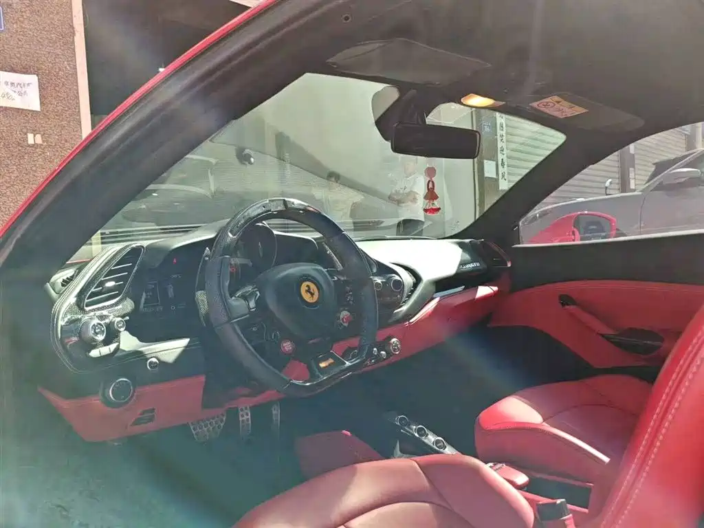 Ferrari 488 2016 — фото 12