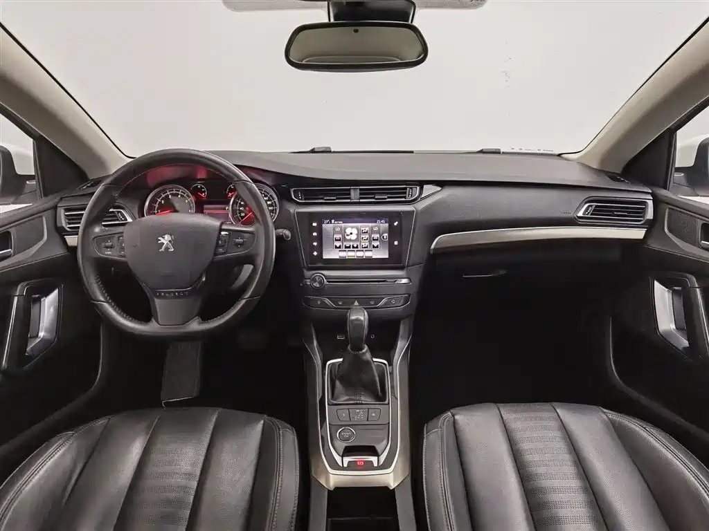 Peugeot 408 2016 — фото 5