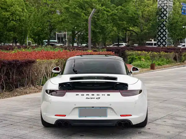 Porsche 911 2016