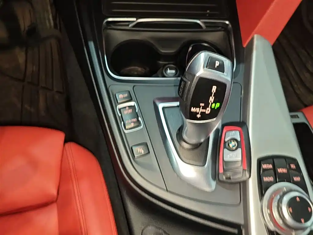 BMW 4 Series 2017 — фото 13