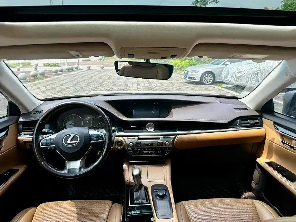Lexus ES 2017