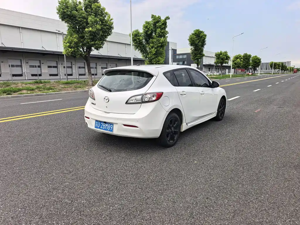 Mazda 3 Xingcheng 2014 — фото 12