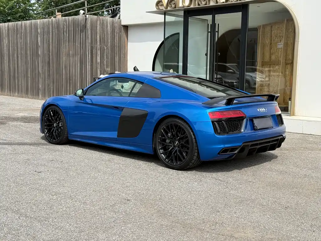 Audi R8 2018 — фото 9