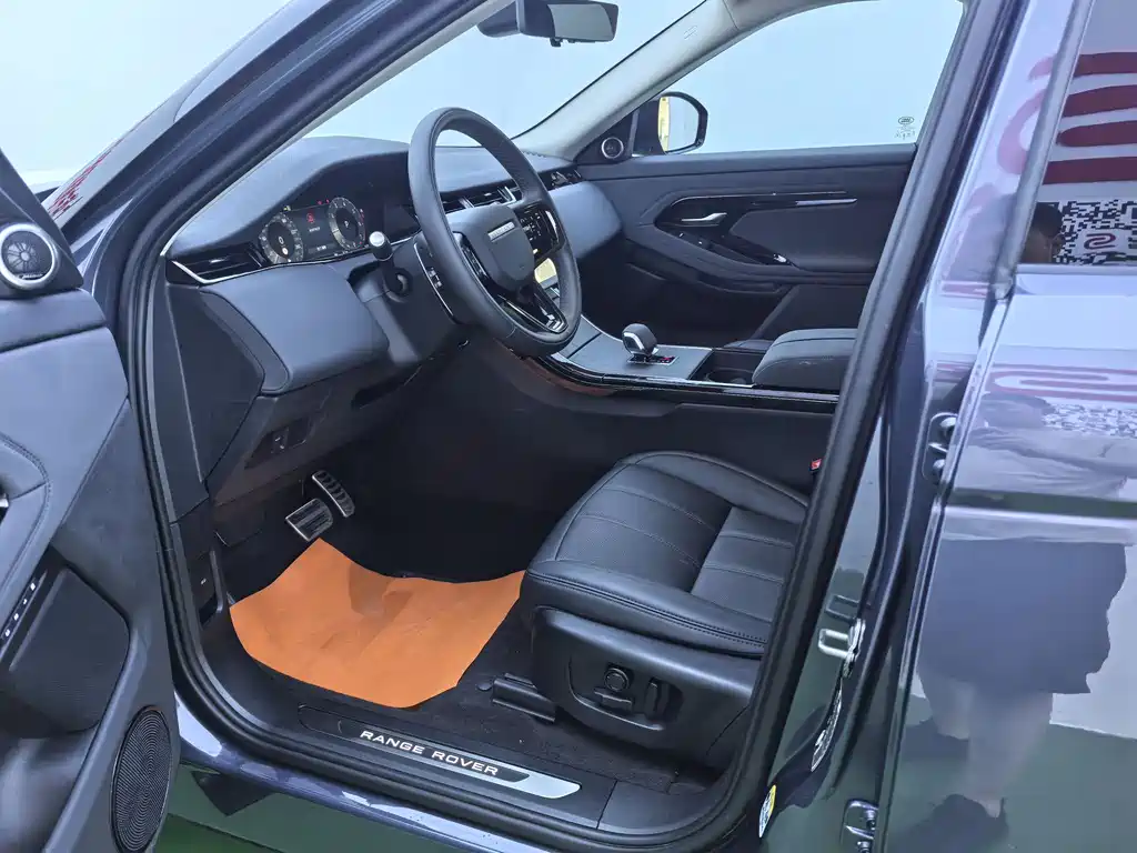 Land Rover Evoque 2025 — фото 7