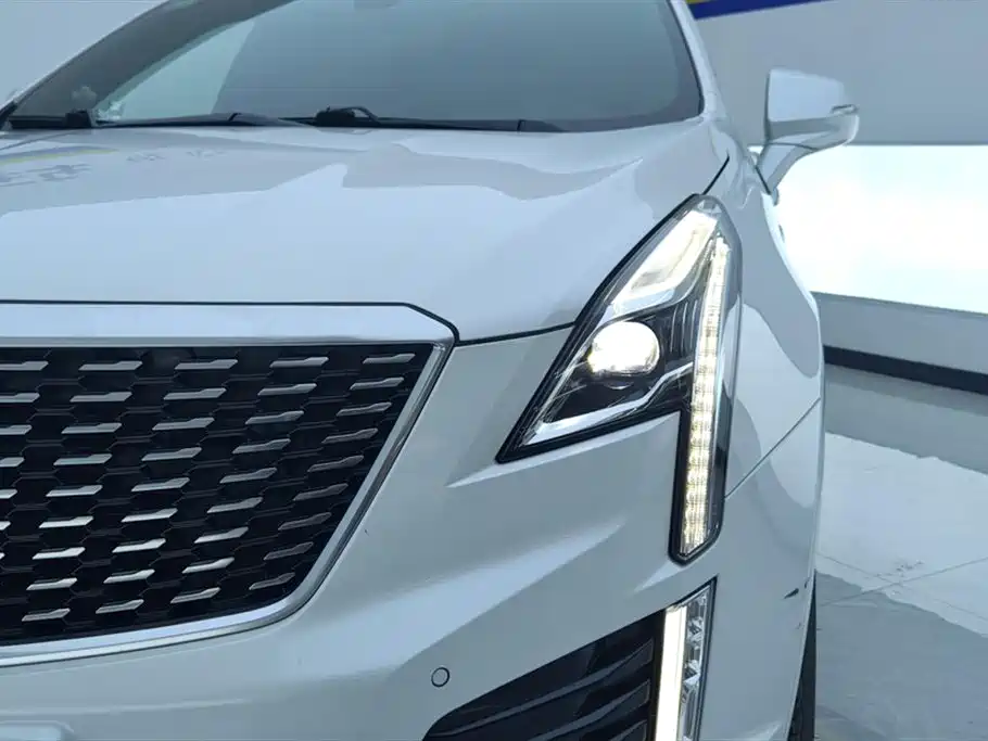 Cadillac XT5 2020 — фото 5