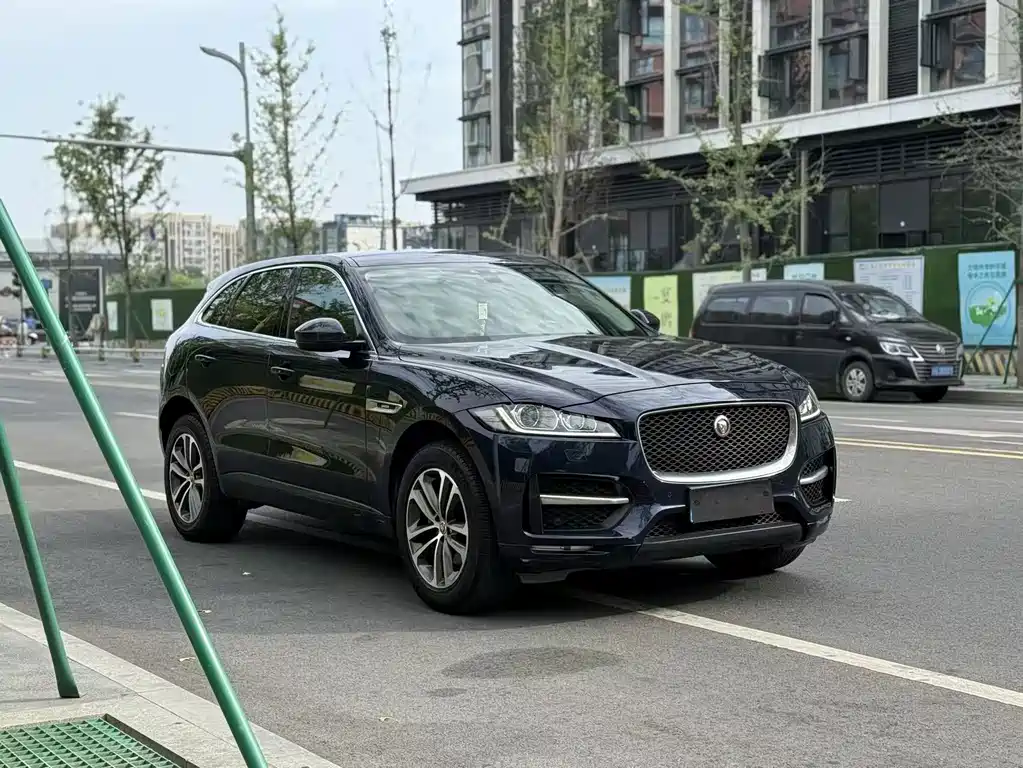 Jaguar F-PACE 2016 — фото 3