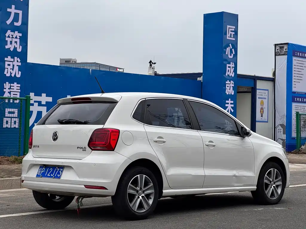 Volkswagen Polo 2017 — фото 19