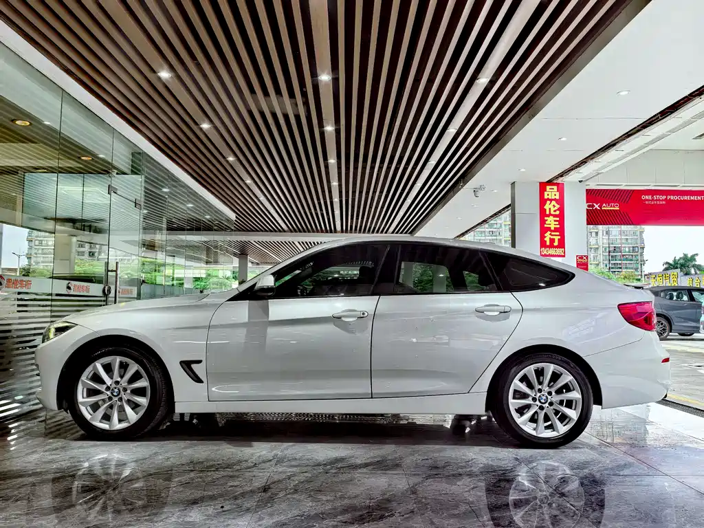 BMW 3 Series GT 2018 — фото 18