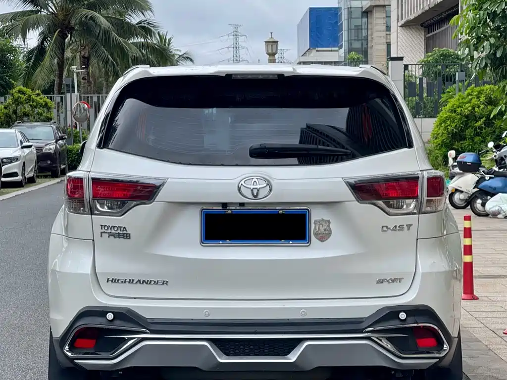 Toyota Highlander 2017 — фото 8