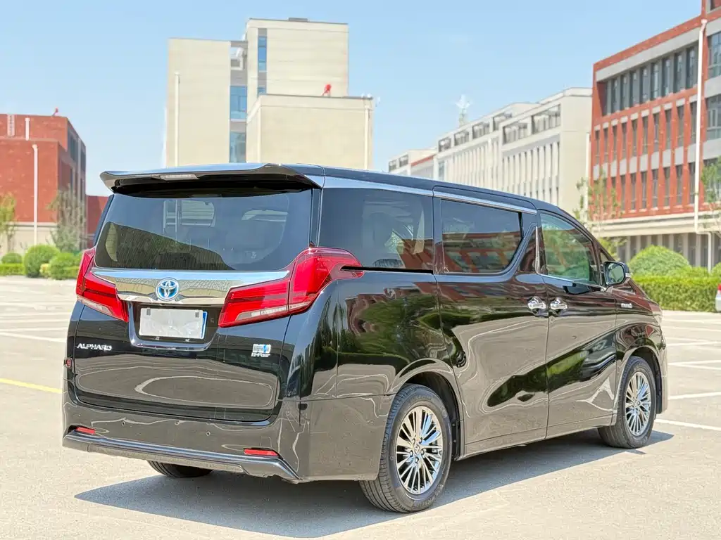Toyota Alphard 2019 — фото 10