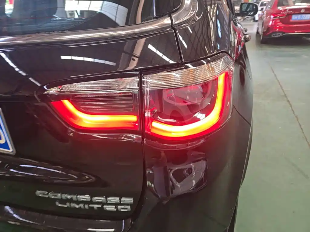 Jeep Compass 2017 — фото 8