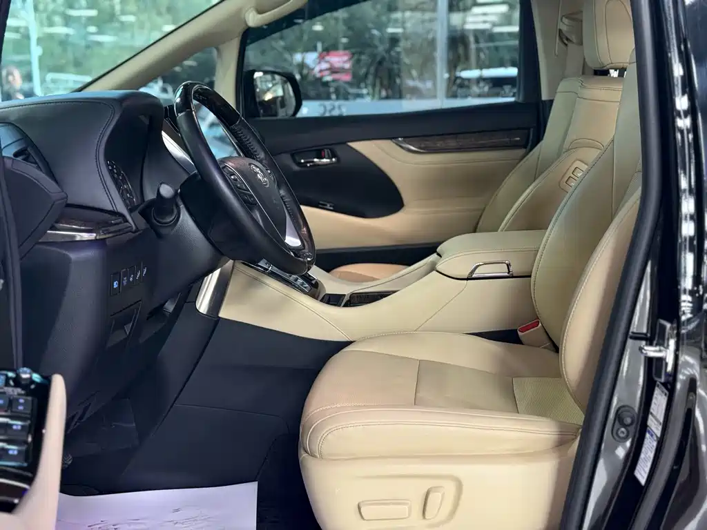 Toyota Vellfire 2021 — фото 16